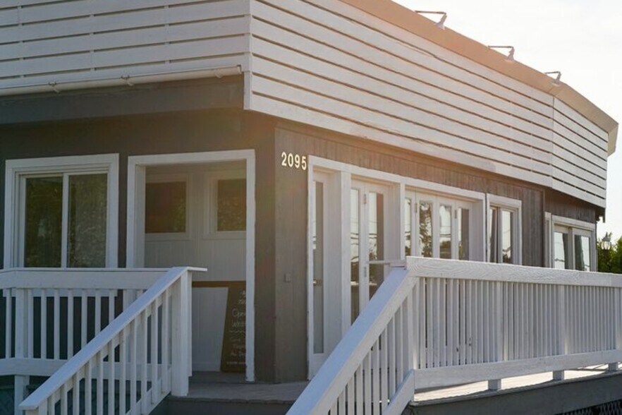 More Photos Of 2095 Montauk Hwy, Amagansett Restaurant For Lease