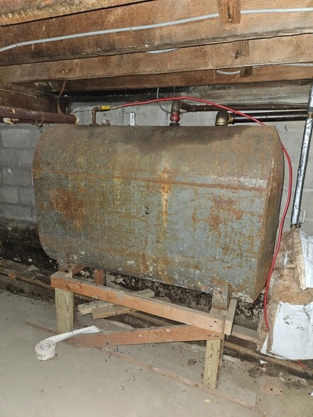 More Photos Of 1238 Cross Bay Blvd, Broad Channel Flex For Sale