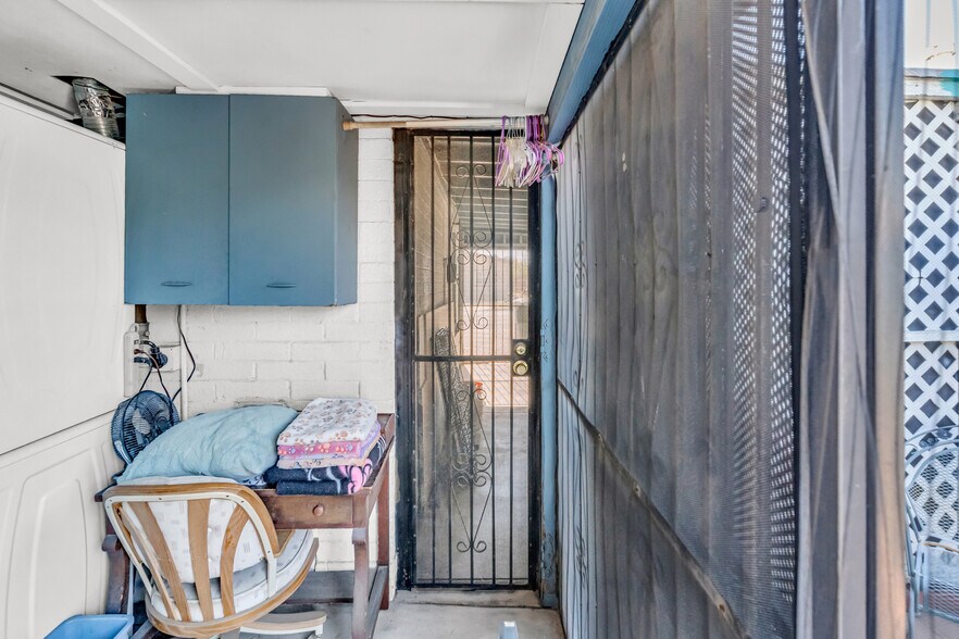 More Photos Of 2901 N Alvernon Way, Tucson Office For Sale