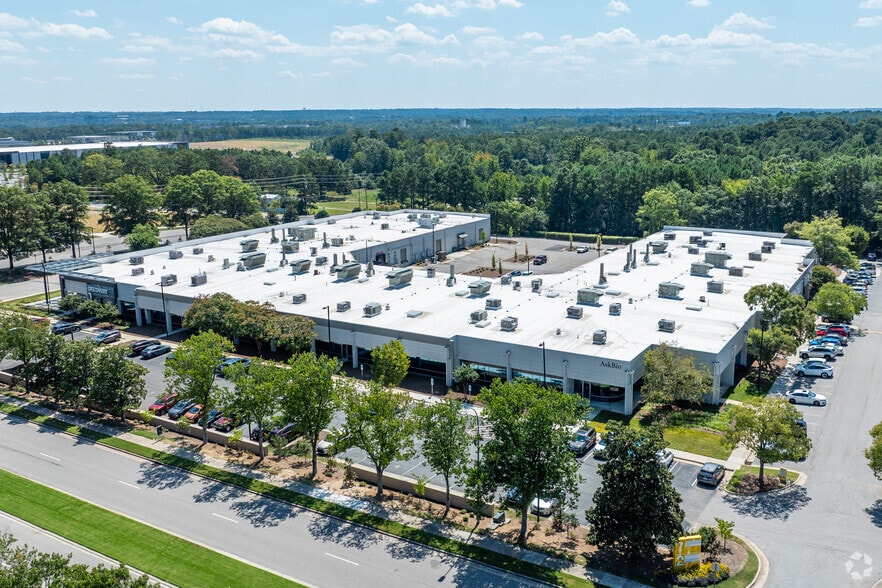 More Photos Of 5151 McCrimmon Pky, Morrisville Unknown For Lease