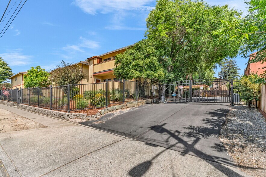 More Photos Of 2170-2180 Fremont St, Concord Apartments For Sale