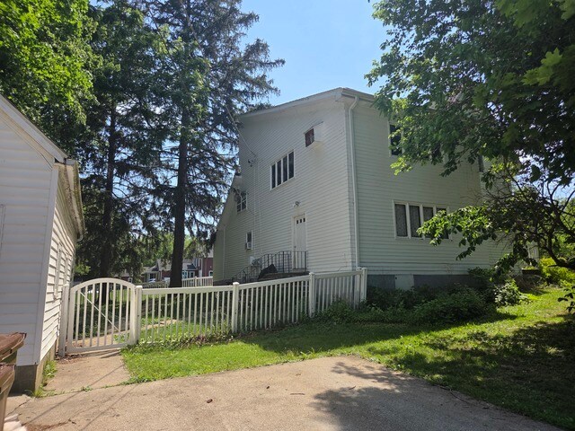 More Photos Of 411 N 6th St, Oregon Land For Sale