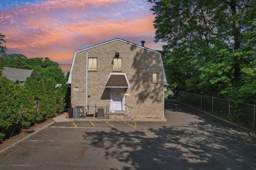 More Photos Of 1530 Saint Georges Ave, Rahway Medical For Sale