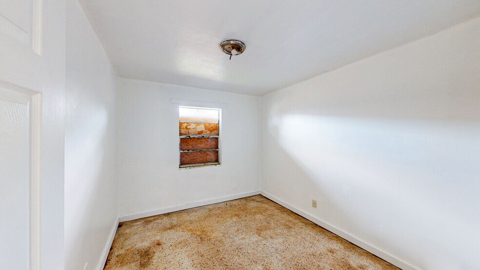 More Photos Of 1478 NW 2nd Ave, Florida City Multifamily For Sale