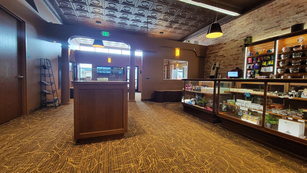 More Photos Of 302 S Cedar St, Kalkaska Storefront For Lease