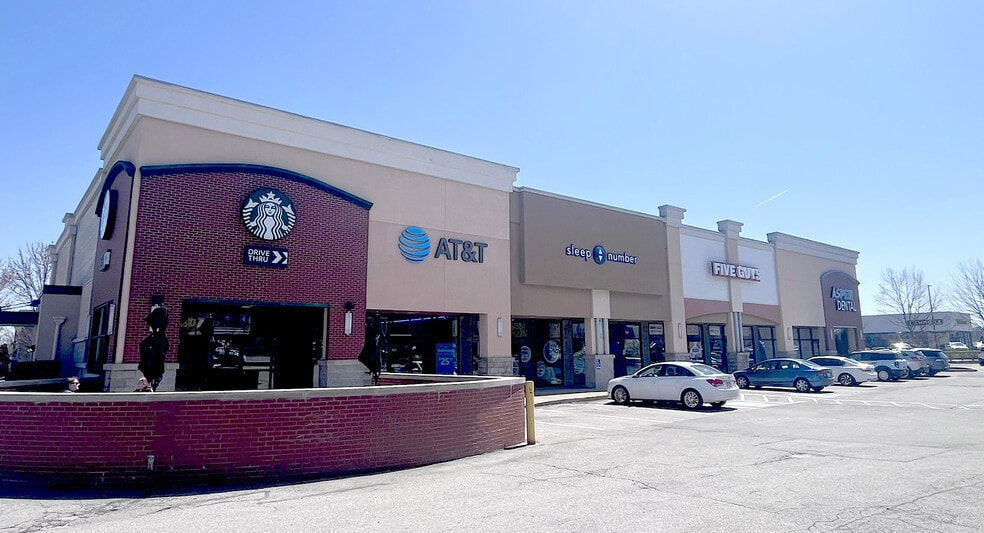 More Photos Of 2025-2031 Pittsburgh Mills Blvd, Tarentum Freestanding For Lease