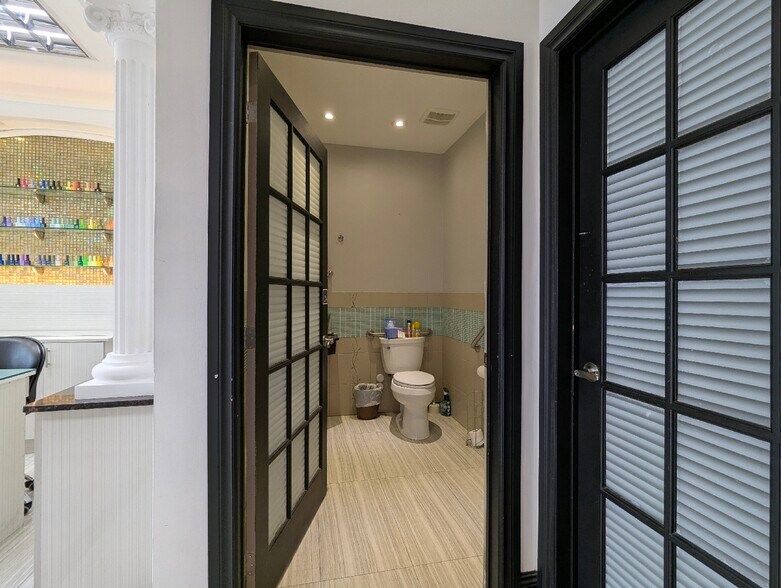 More Photos Of 409 Keele St, Toronto Storefront For Lease