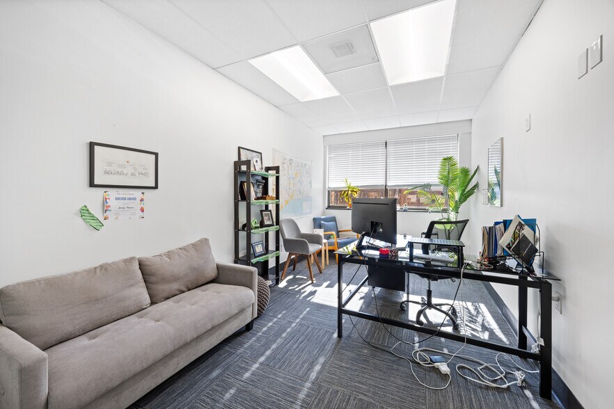 More Photos Of 142 Temple St, New Haven Medical For Lease
