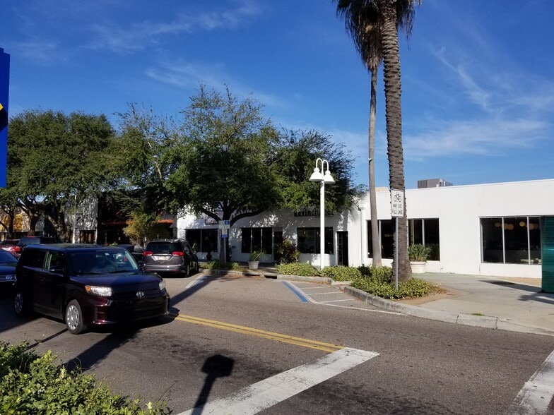 More Photos Of 905-909 Central Ave, Saint Petersburg Storefront For Lease