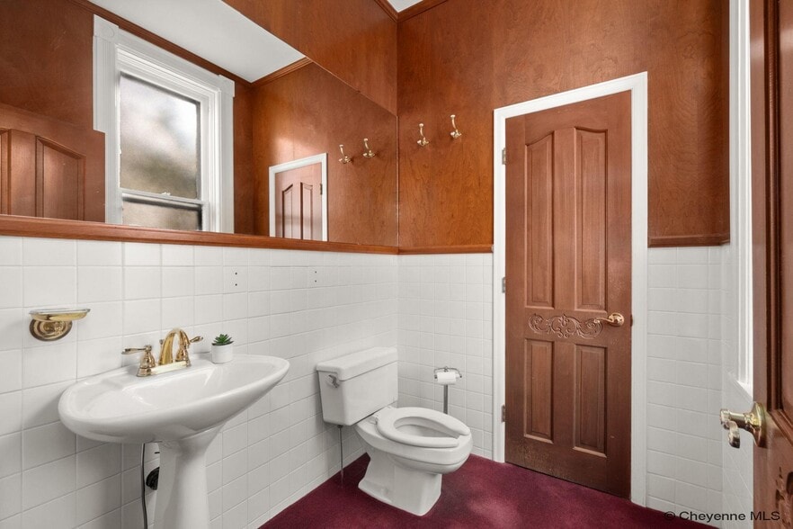 More Photos Of 2103 Evans Ave, Cheyenne Office For Lease