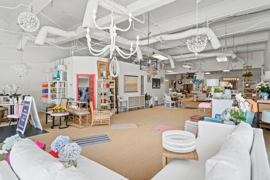 More Photos Of 117 NE 5th Ave, Delray Beach Storefront Retail Office For Sale