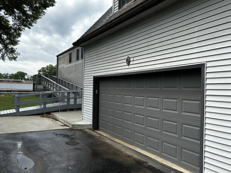 More Photos Of 205 Grandview Dr, Frankfort Religious Facility For Sale