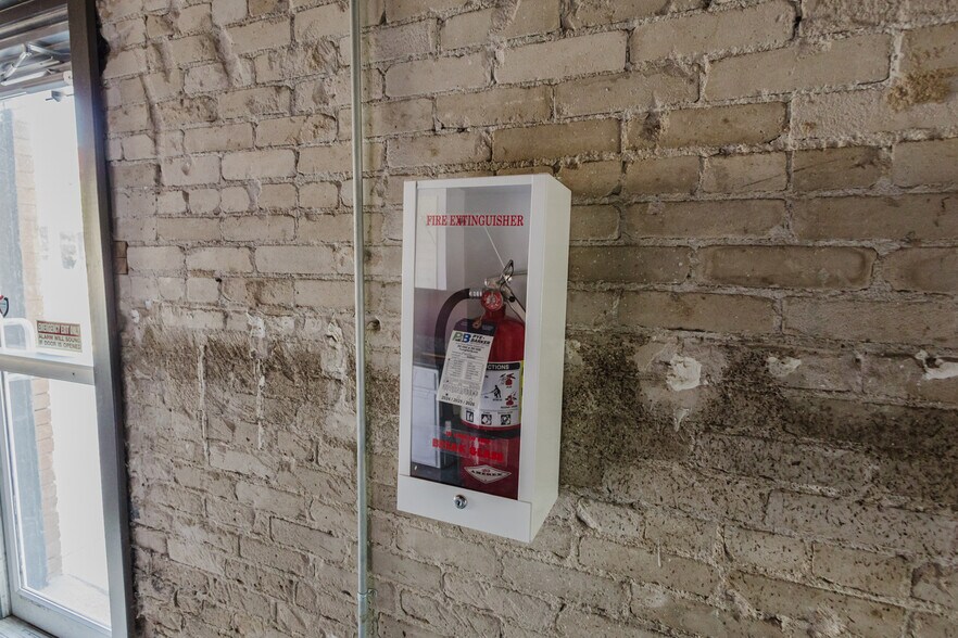 More Photos Of 1001 W Douglas Ave, Wichita Storefront For Sale