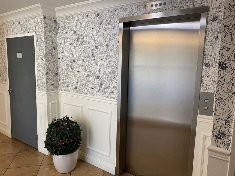 More Photos Of 8560 W Olympic Blvd, Los Angeles Apartments For Sale