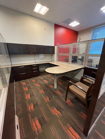 More Photos Of 84 N Plank Rd, Newburgh Storefront For Lease