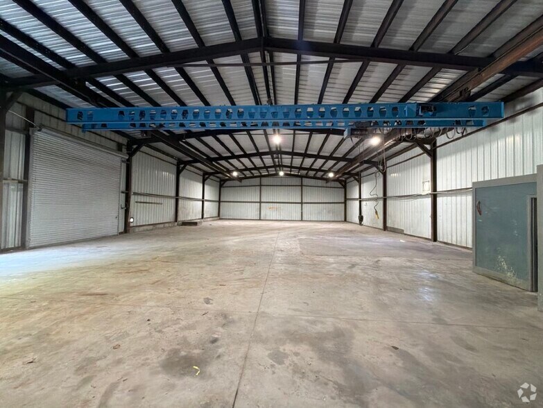 More Photos Of 2514 W Point Ave, College Park Manufacturing For Lease