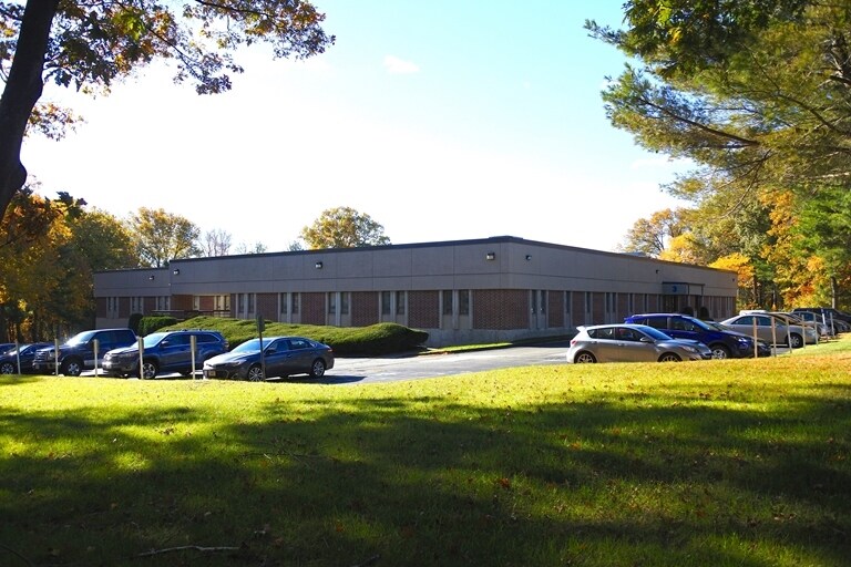 More Photos Of 755 Middlesex Tpke, Billerica Light Manufacturing For Lease
