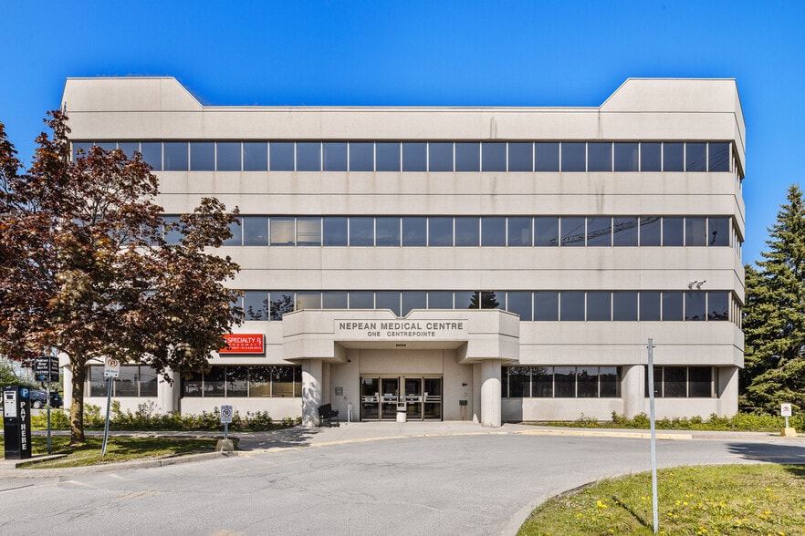 More Photos Of 1 Centrepointe Dr, Nepean Medical For Lease