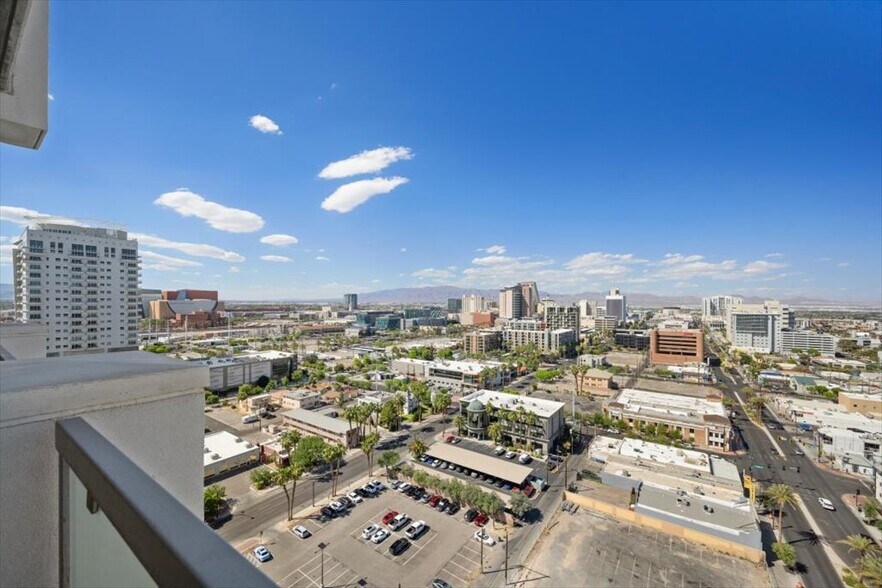 More Photos Of 900 S Las Vegas Blvd, Las Vegas Apartments For Sale