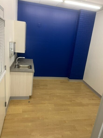 More Photos Of 4171 Lee Jackson Hwy, Greenville Storefront Retail Office For Lease