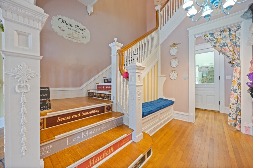 More Photos Of 104 W Main St, Elizabeth City Office Residential For Sale
