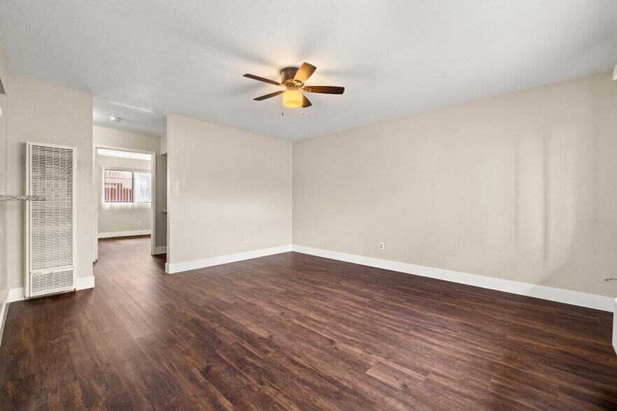 More Photos Of 2944 Del Paso Blvd, Sacramento Apartments For Sale