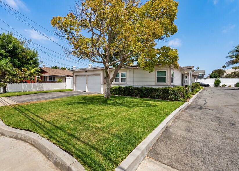 More Photos Of 384 E 16th St, Costa Mesa Apartments For Sale