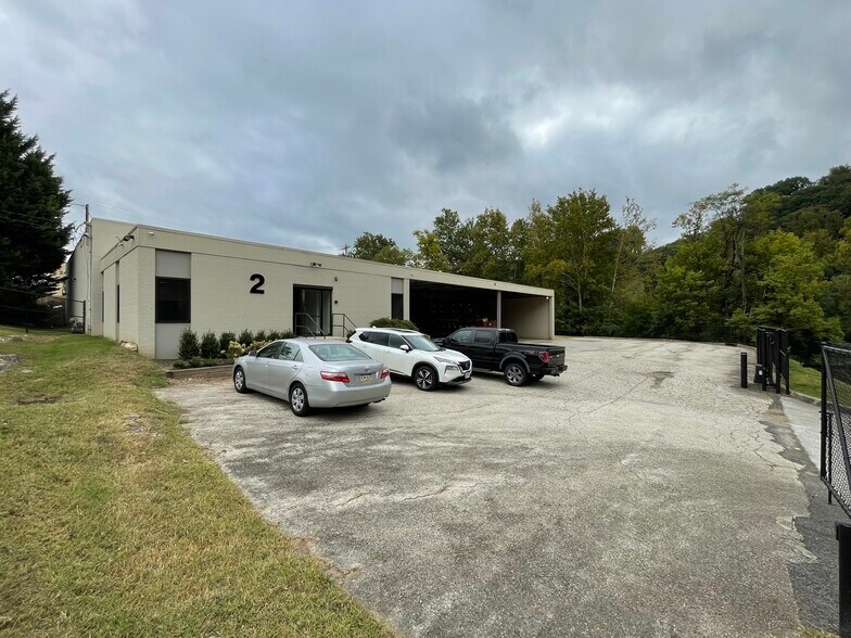 More Photos Of 2 Portland Rd, Conshohocken Warehouse For Sale