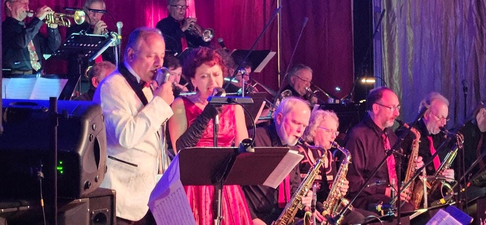 More Photos Of 22 Ash Swamp Rd, Newmarket Theater Concert Hall For Lease