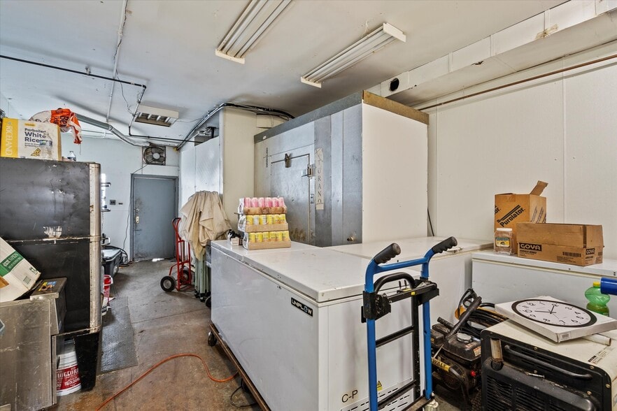 More Photos Of 5546 S Archer Ave, Chicago General Retail For Sale