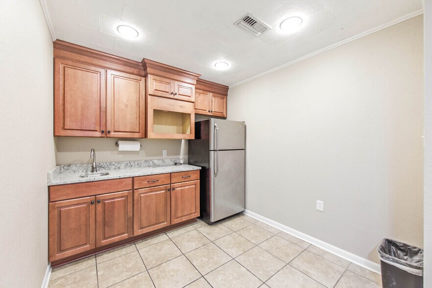 More Photos Of 4924 Highway 311, Houma Medical For Sale