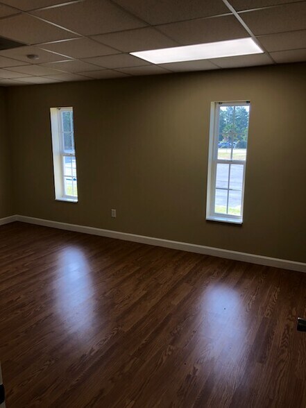 More Photos Of 10125 Farrow Rd, Blythewood Warehouse For Lease