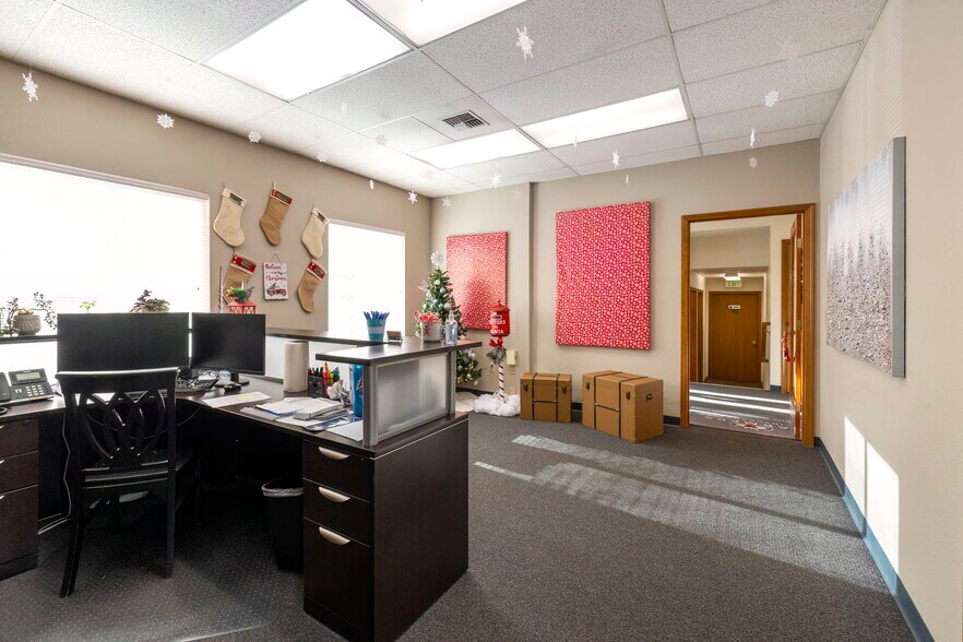 More Photos Of 104 Tremont Ave, Port Orchard Medical For Sale