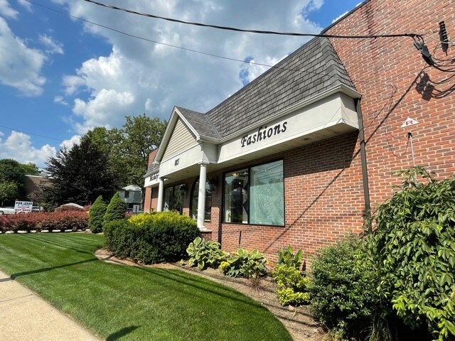 More Photos Of 885-889 Teaneck Rd, Teaneck Freestanding For Lease