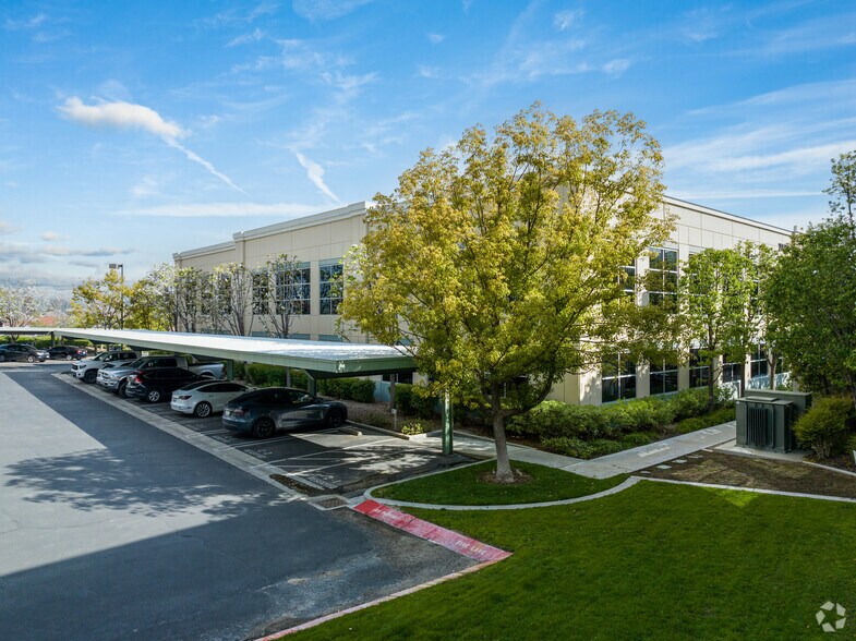 More Photos Of 27433 Tourney Rd, Valencia Office For Lease