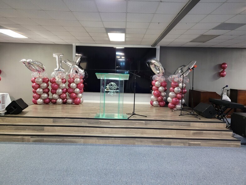 More Photos Of 4751 Selinsky Rd, Houston Religious Facility For Sale