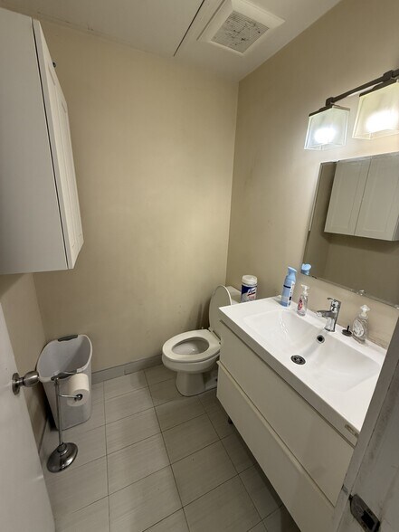 More Photos Of 11 N 2nd St, Philadelphia Apartments For Sale