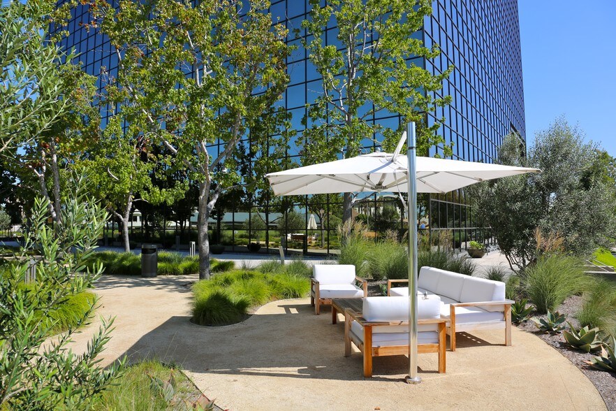 More Photos Of 4400 MacArthur Blvd, Newport Beach Office For Lease