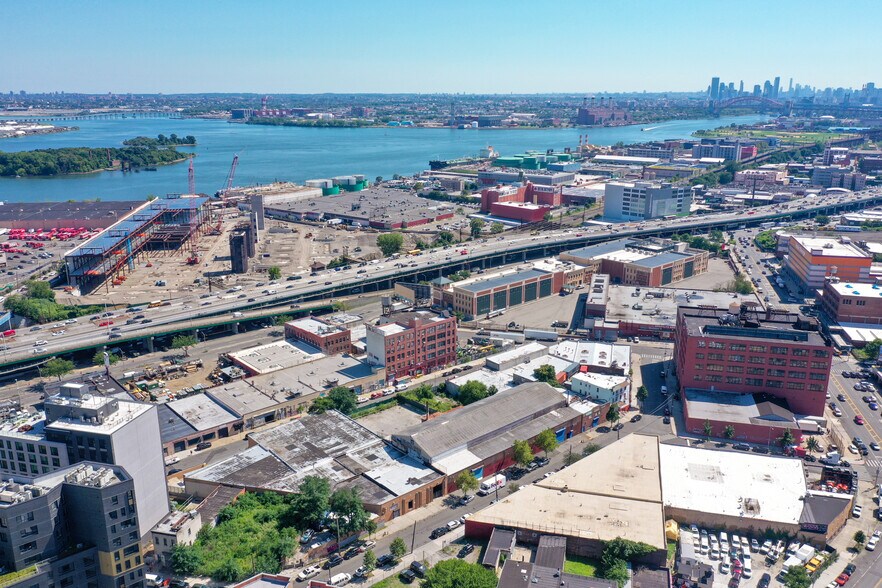 More Photos Of 450 Timpson Pl, Bronx Warehouse For Lease