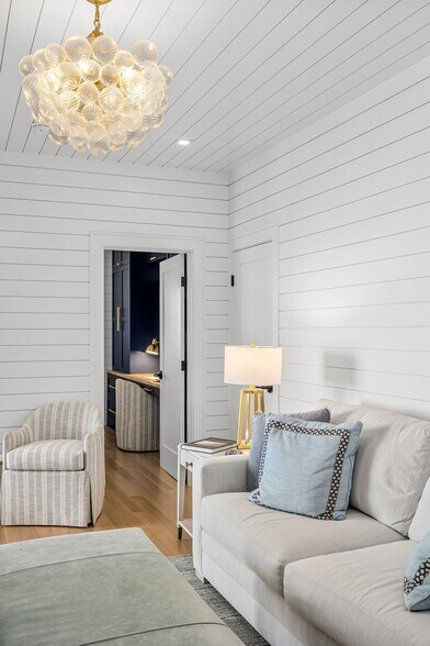 More Photos Of 212 Water St, Block Island Storefront For Sale