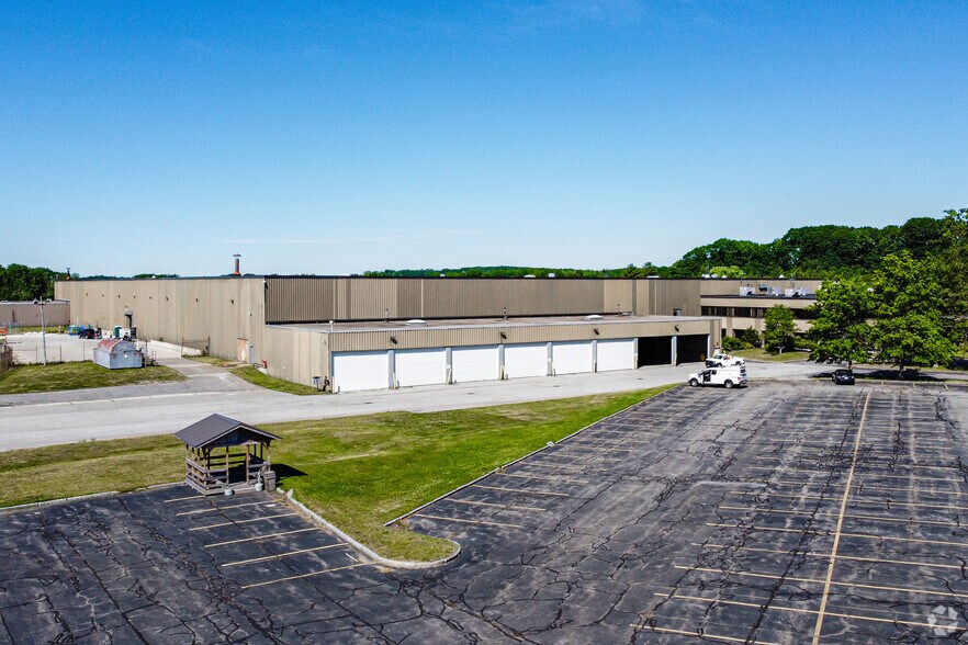 More Photos Of 7 Rand Rd, Portland Warehouse For Lease