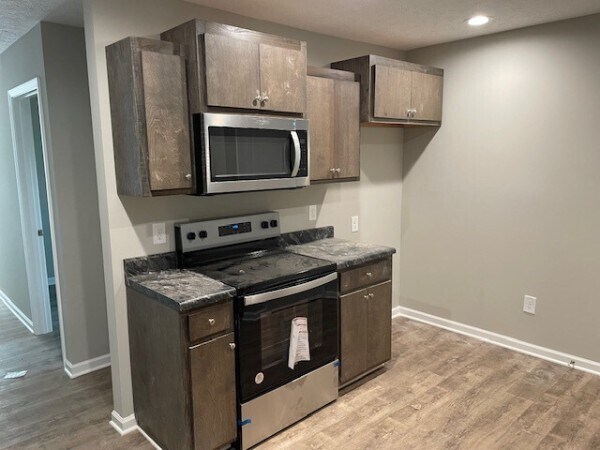 More Photos Of 300 8th Ave NW, Winchester Multifamily For Sale