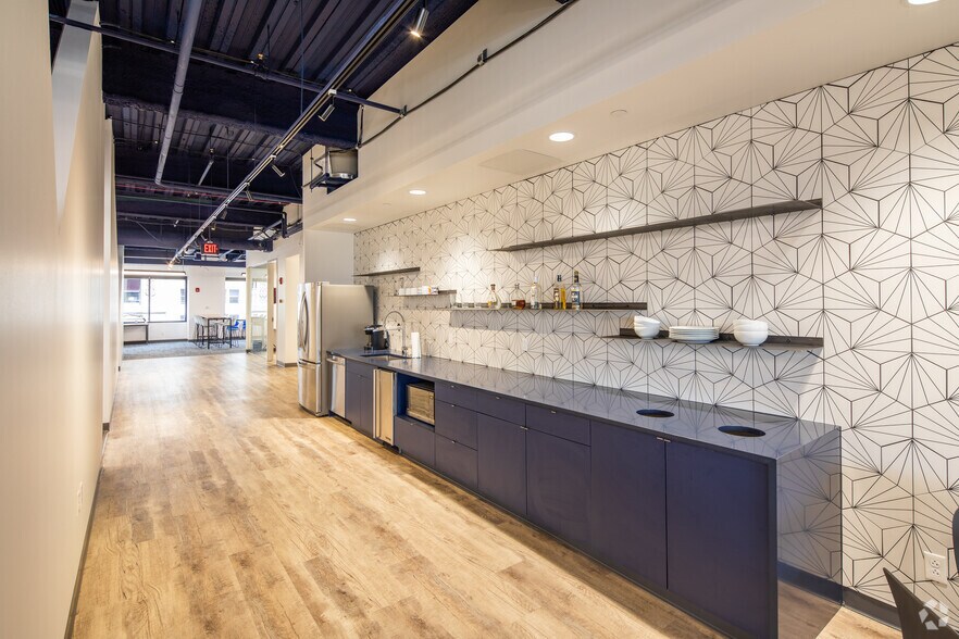 More Photos Of 200 N Broadway, Saint Louis Office For Lease