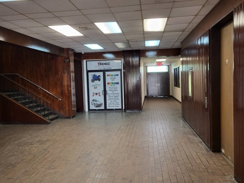 More Photos Of 7400 Harwin Dr, Houston Office For Sale