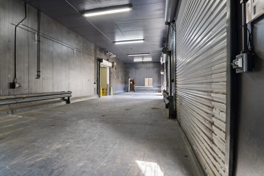 More Photos Of 25 Word St, Fairburn Warehouse For Sale
