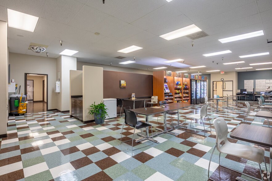 More Photos Of 1717 W Collins Ave, Orange Manufacturing For Lease