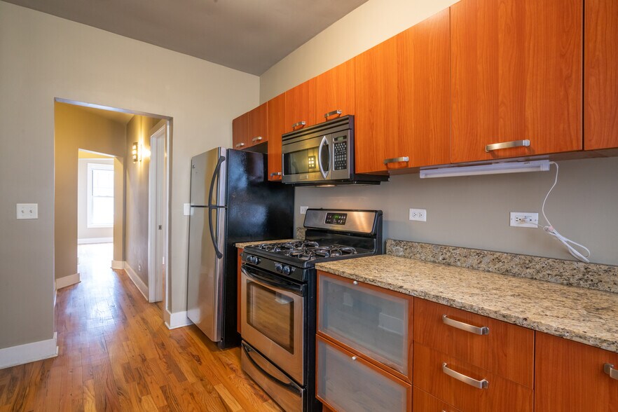More Photos Of 1370 W Wilson Ave, Chicago Apartments For Sale