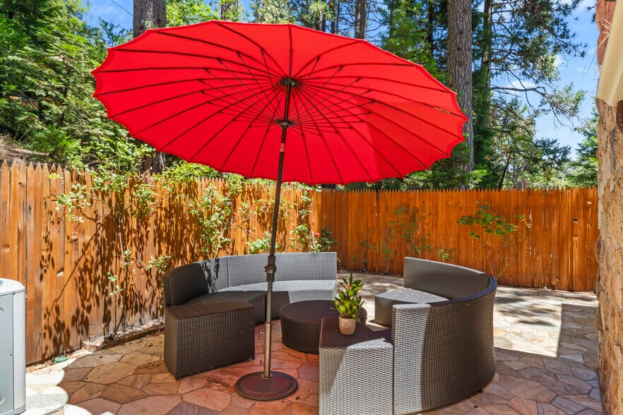 More Photos Of 27180 Highway 189, Blue Jay Office For Sale