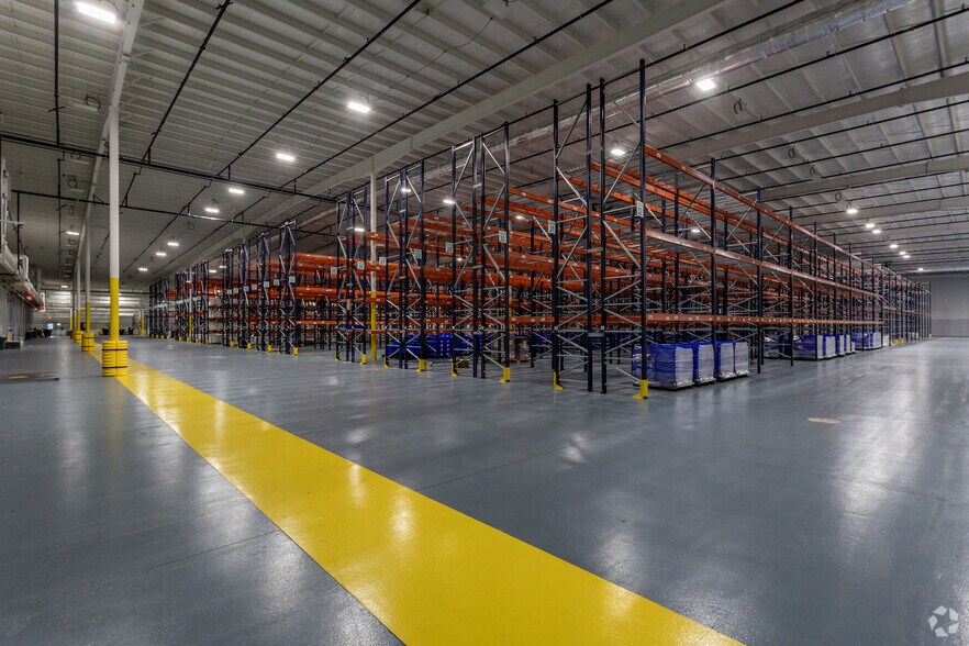 More Photos Of 3150 Barry Dr, Portland Manufacturing For Sale