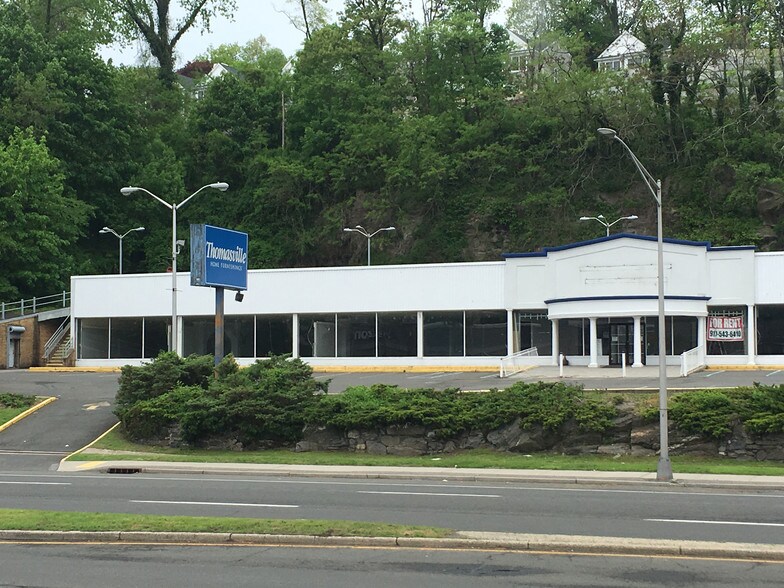 More Photos Of 2575-2595 Central Park Ave, Yonkers Freestanding For Lease